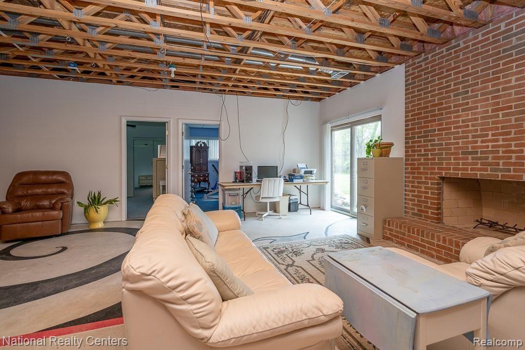 1637 Rowe Road Milford, MI 48380 - Photo 24 of 40 25.jpg
