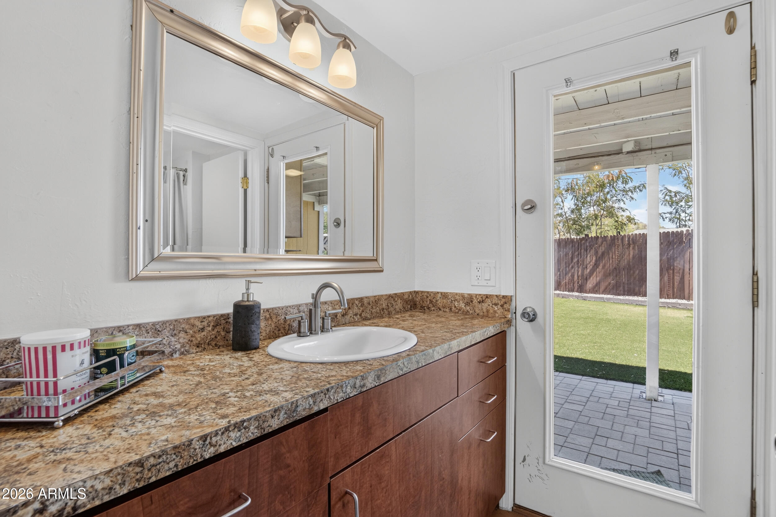 422 West Eva Street Phoenix, AZ 85021 - Photo 27 of 51