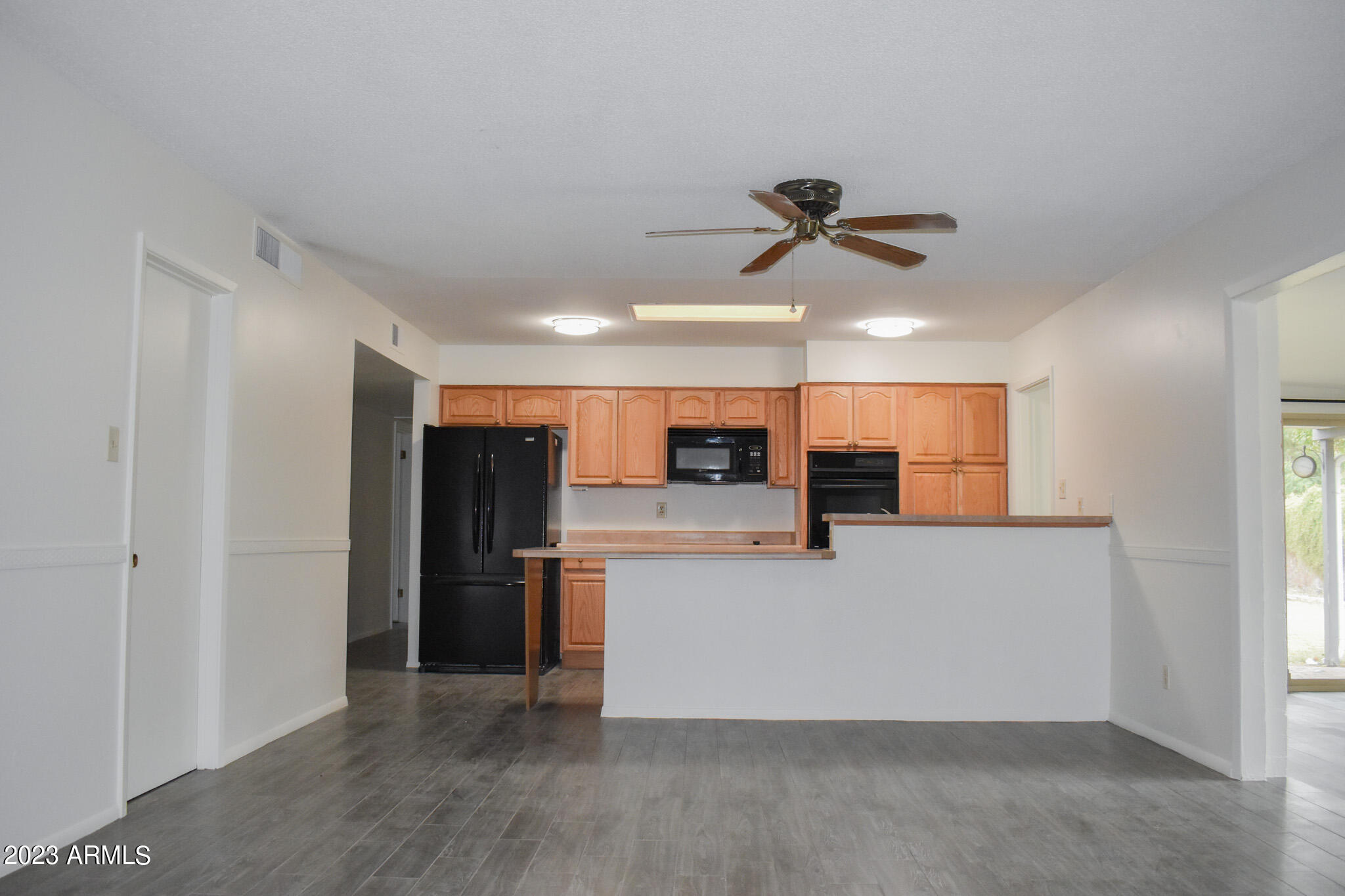 2430 South Newberry Road Tempe, AZ 85282 - Photo 11 of 27 DSC_0947