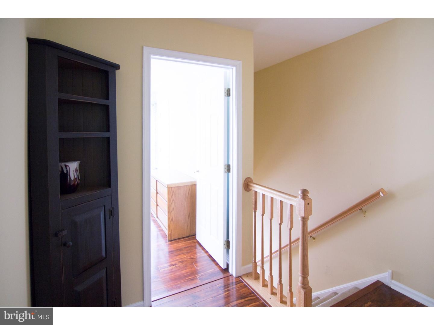 66 Charing Cross Road, Unit 33 Doylestown, PA 18901 - Photo 14 of 20 Hallway