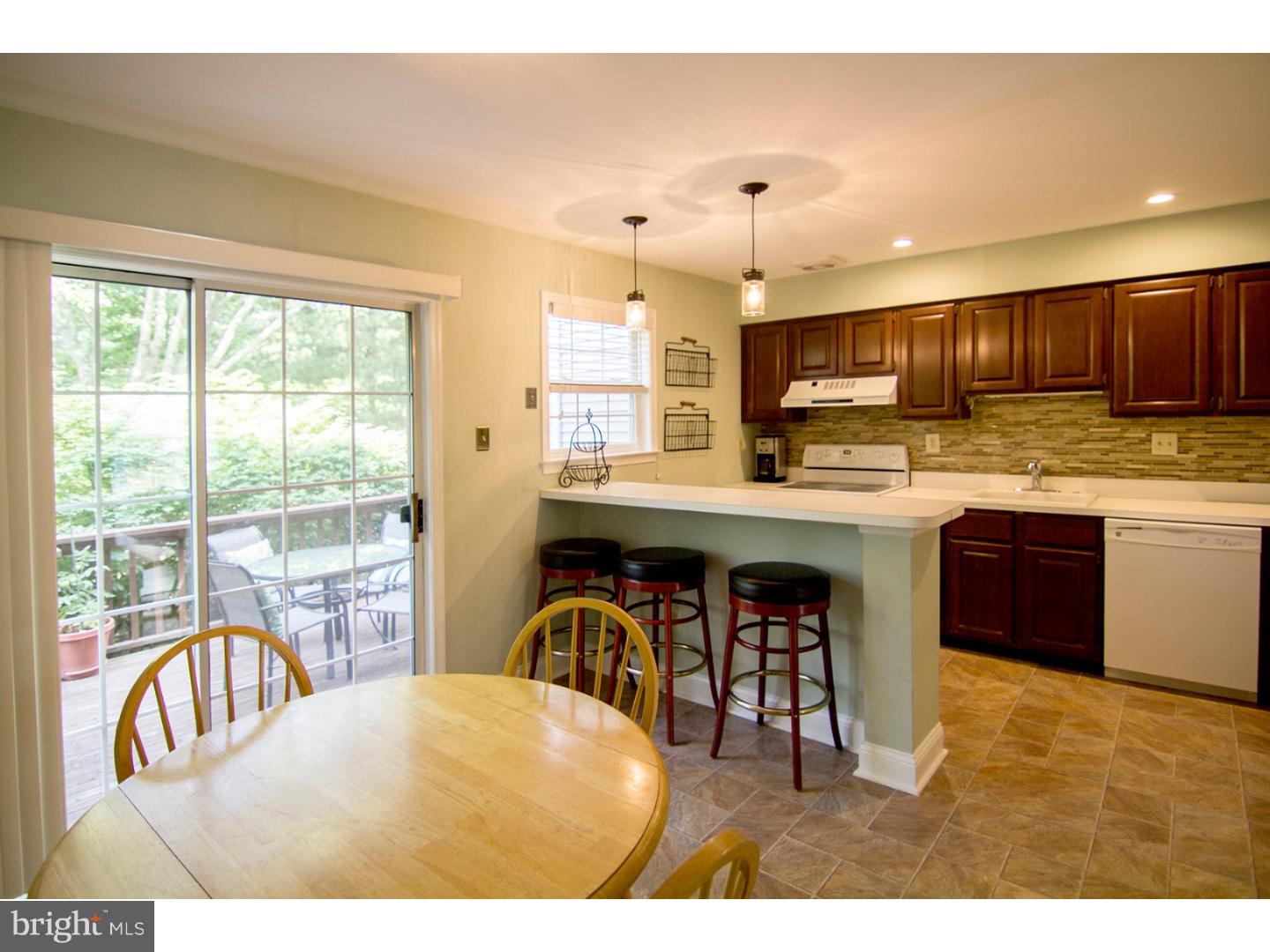 66 Charing Cross Road, Unit 33 Doylestown, PA 18901 - Photo 5 of 20 Kitchen