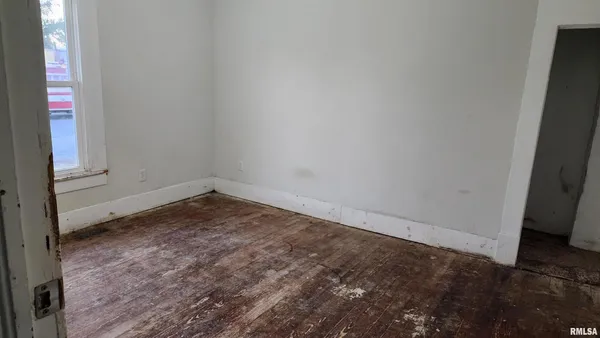 $39,500 | 210 East St Louis Street, West Frankfort, IL 62896