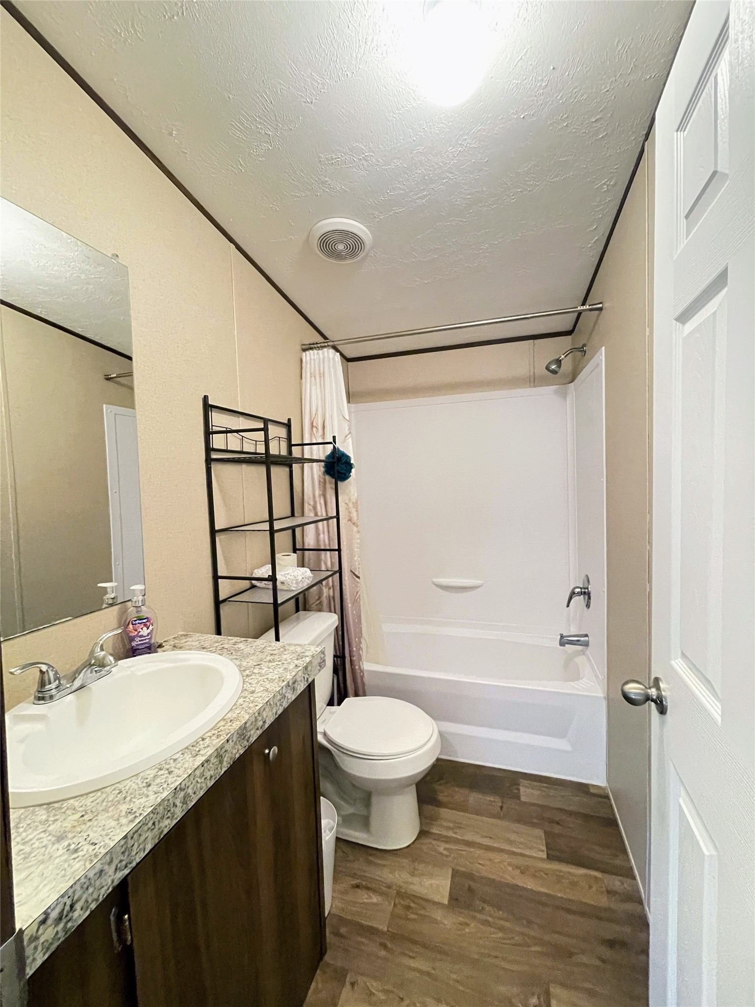 286 Wilson Road Red Rock, TX 78662 - Photo 16 of 21 Bathroom #2