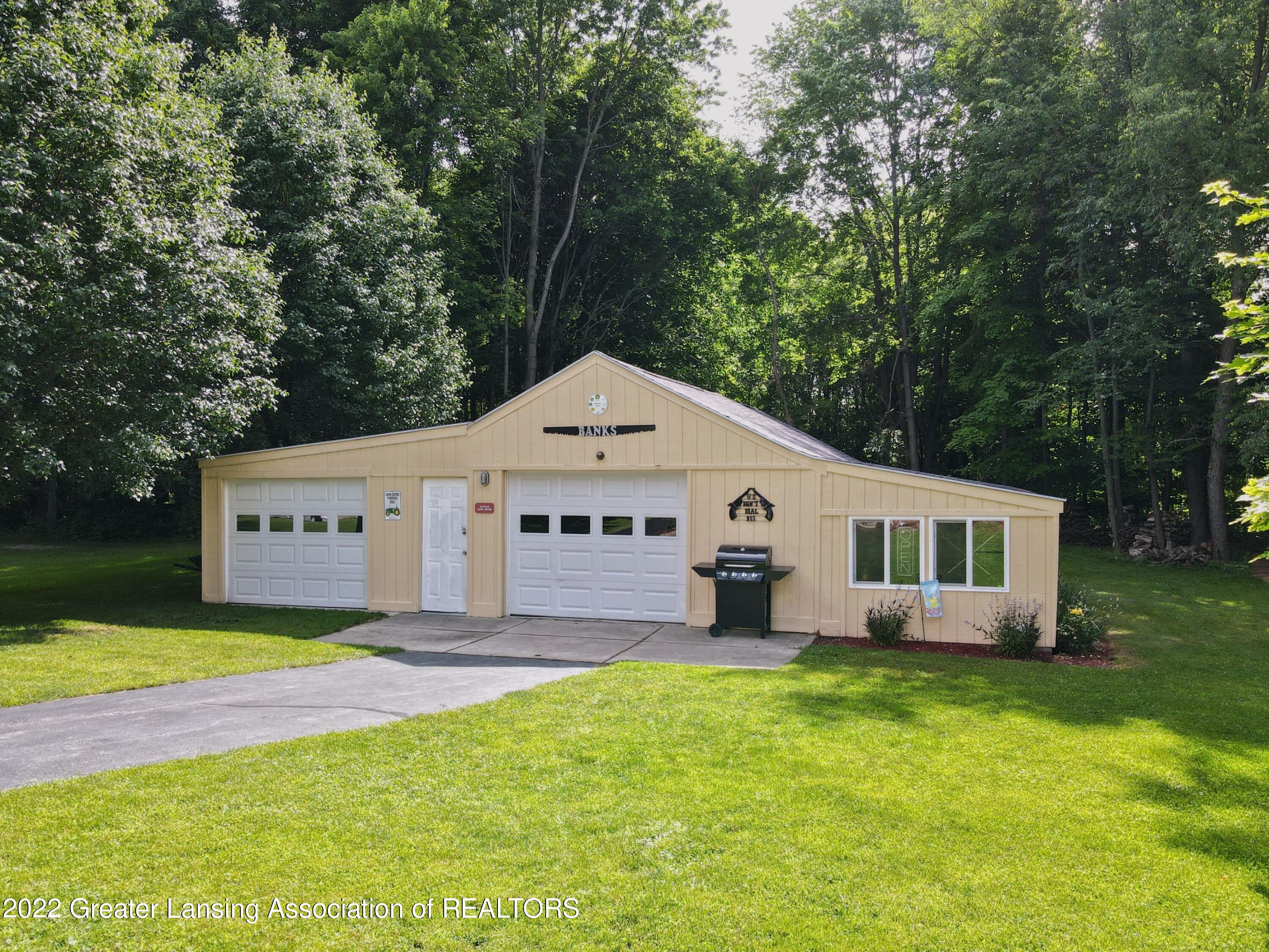 916 Grovenburg Road Holt, MI 48842 - Photo 29 of 45 6