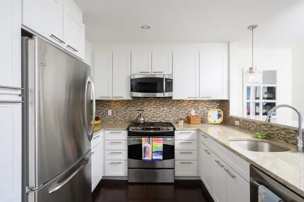 $679,000 | 23 Shipyard Drive, Unit 206, Hingham, MA 02043