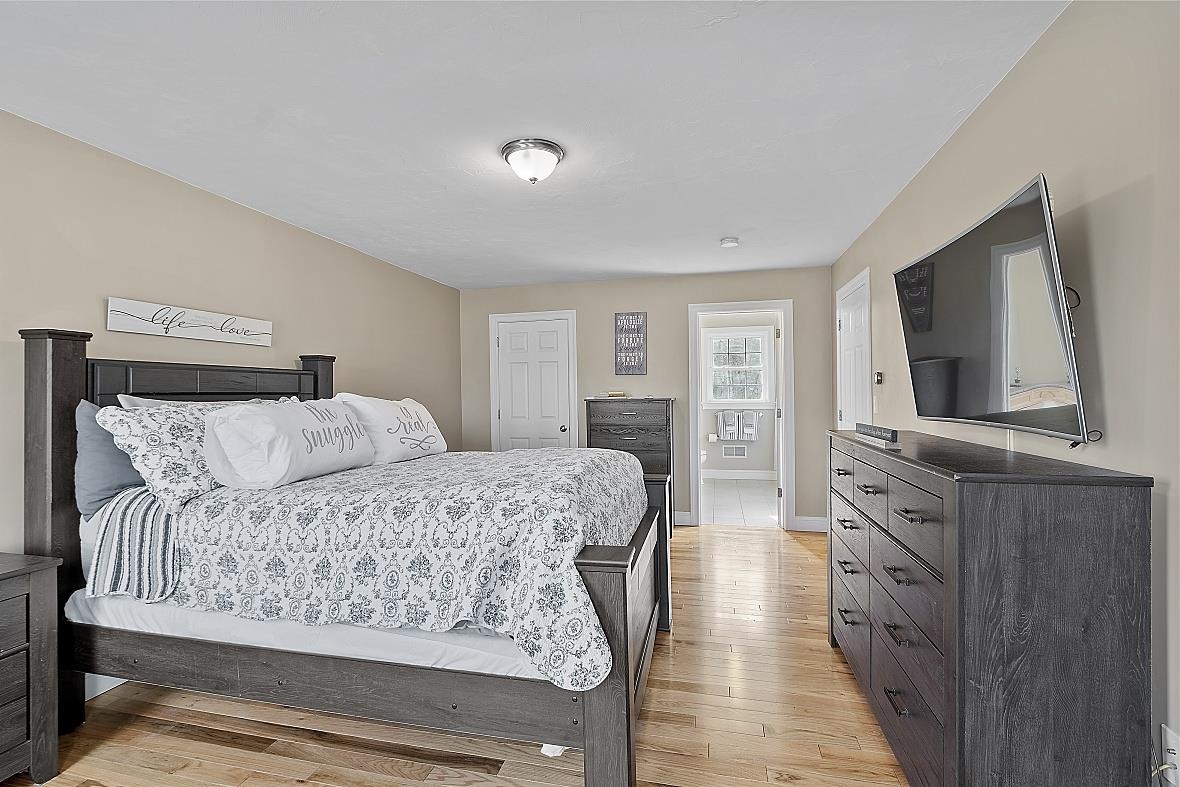 28 Marblehead Road Windham, NH 03087 - Photo 29 of 38