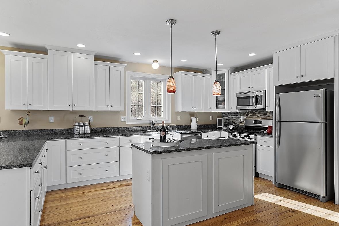 28 Marblehead Road Windham, NH 03087 - Photo 6 of 38