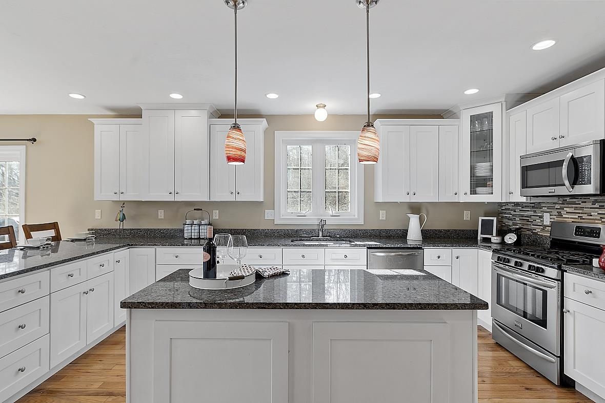 28 Marblehead Road Windham, NH 03087 - Photo 8 of 38