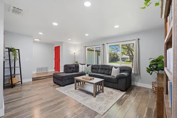 $549,000 | 8128 Canyon Oak Drive, Citrus Heights, CA 95610