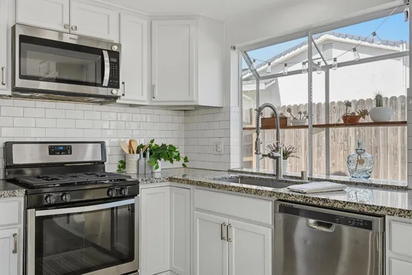 $549,000 | 8128 Canyon Oak Drive, Citrus Heights, CA 95610