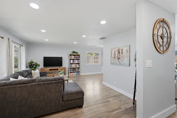 $549,000 | 8128 Canyon Oak Drive, Citrus Heights, CA 95610