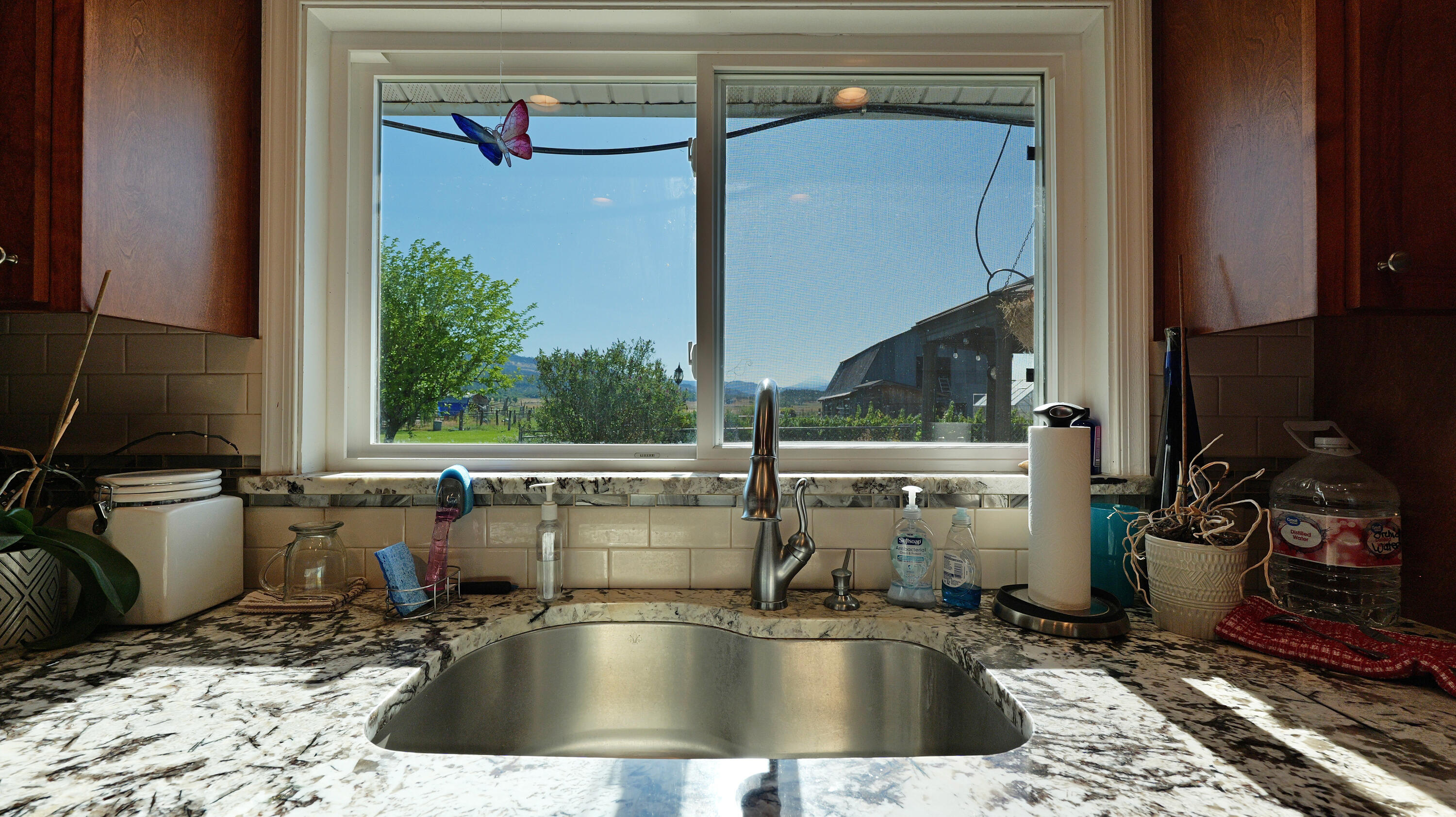 2909 Ball Road Eagle Point, OR 97524 - Photo 17 of 37 Kitchen
