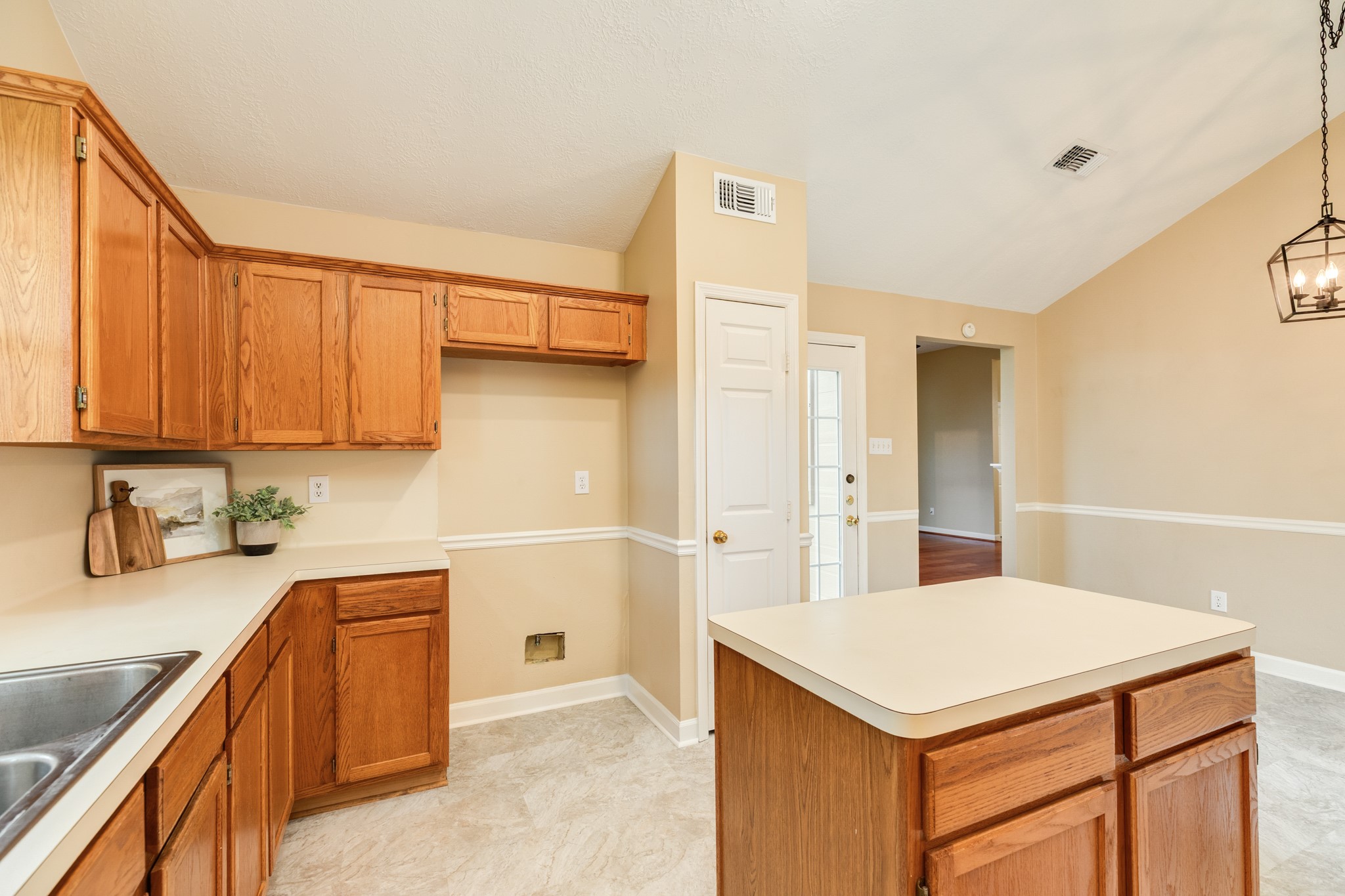 205 Mango Street Lake Jackson, TX 77566 - Photo 14 of 30
