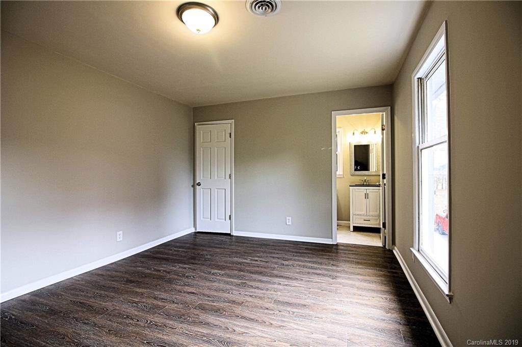 993 Rawlinson Road Rock Hill, SC 29732 - Photo 12 of 19 Gallery Image 12