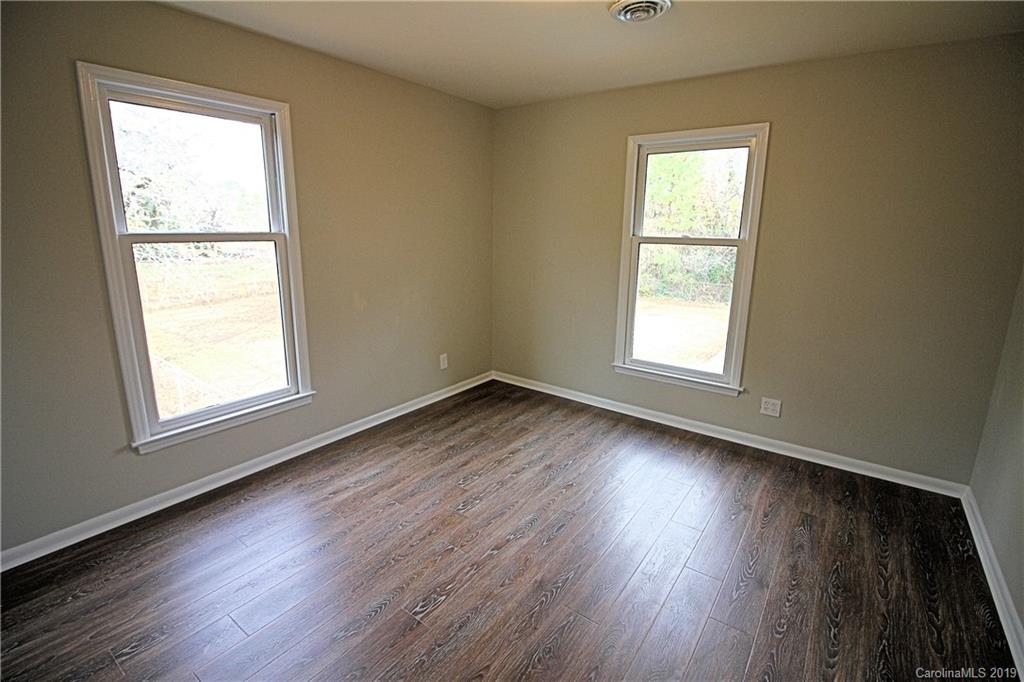 993 Rawlinson Road Rock Hill, SC 29732 - Photo 17 of 19 Gallery Image 17