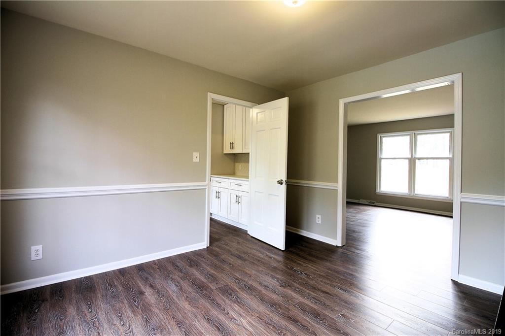 993 Rawlinson Road Rock Hill, SC 29732 - Photo 9 of 19 Gallery Image 9