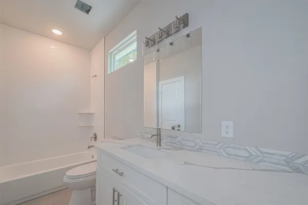 $1,995 | 7207 Force Street, Houston, TX 77020