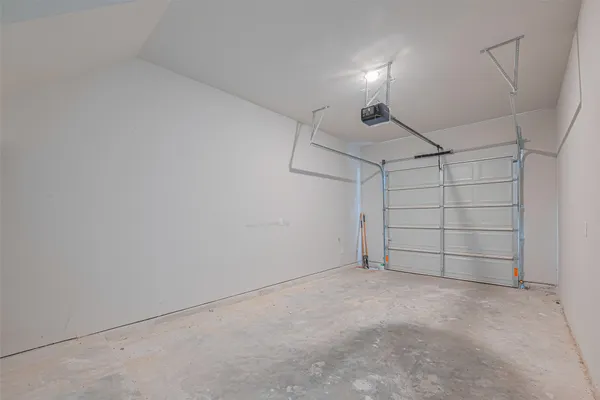 $1,995 | 7207 Force Street, Houston, TX 77020