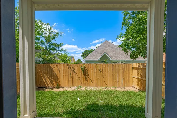 $1,995 | 7207 Force Street, Houston, TX 77020