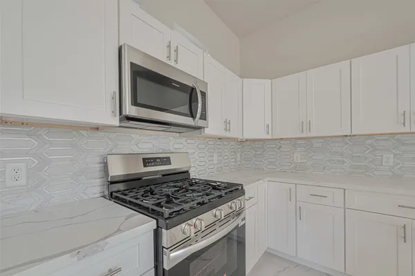 $1,995 | 7207 Force Street, Houston, TX 77020