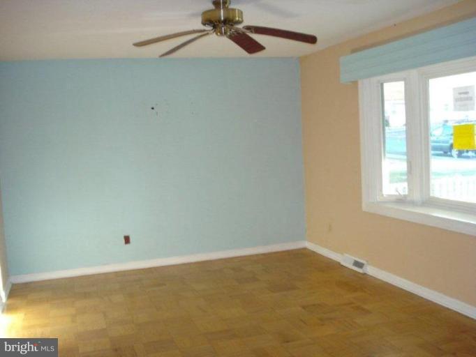 413 Latimer Road Joppa, MD 21085 - Photo 3 of 9 Living Room