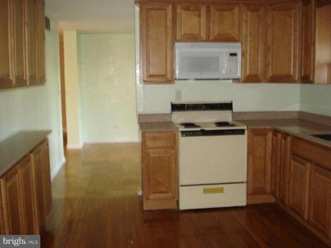 413 Latimer Road Joppa, MD 21085 - Photo 5 of 9 Kitchen