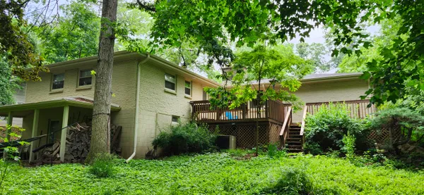 $2,900 | 428 Hillcrest Drive, Fontana, WI 53125