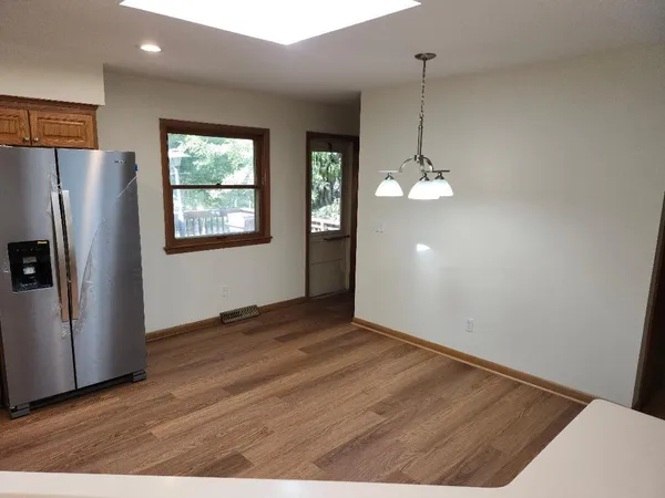 $2,900 | 428 Hillcrest Drive, Fontana, WI 53125