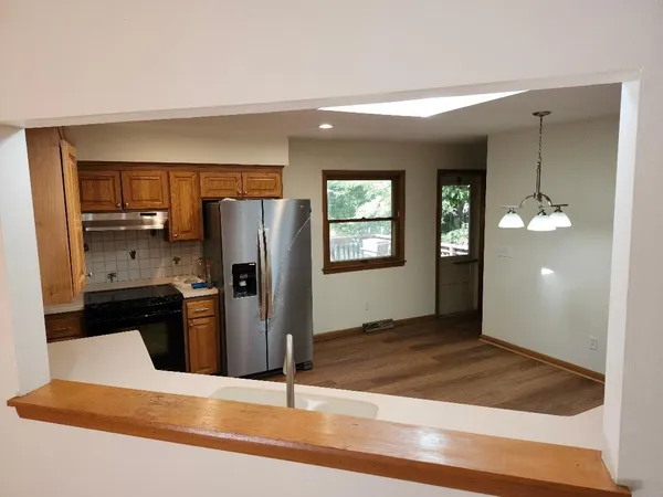 $2,900 | 428 Hillcrest Drive, Fontana, WI 53125