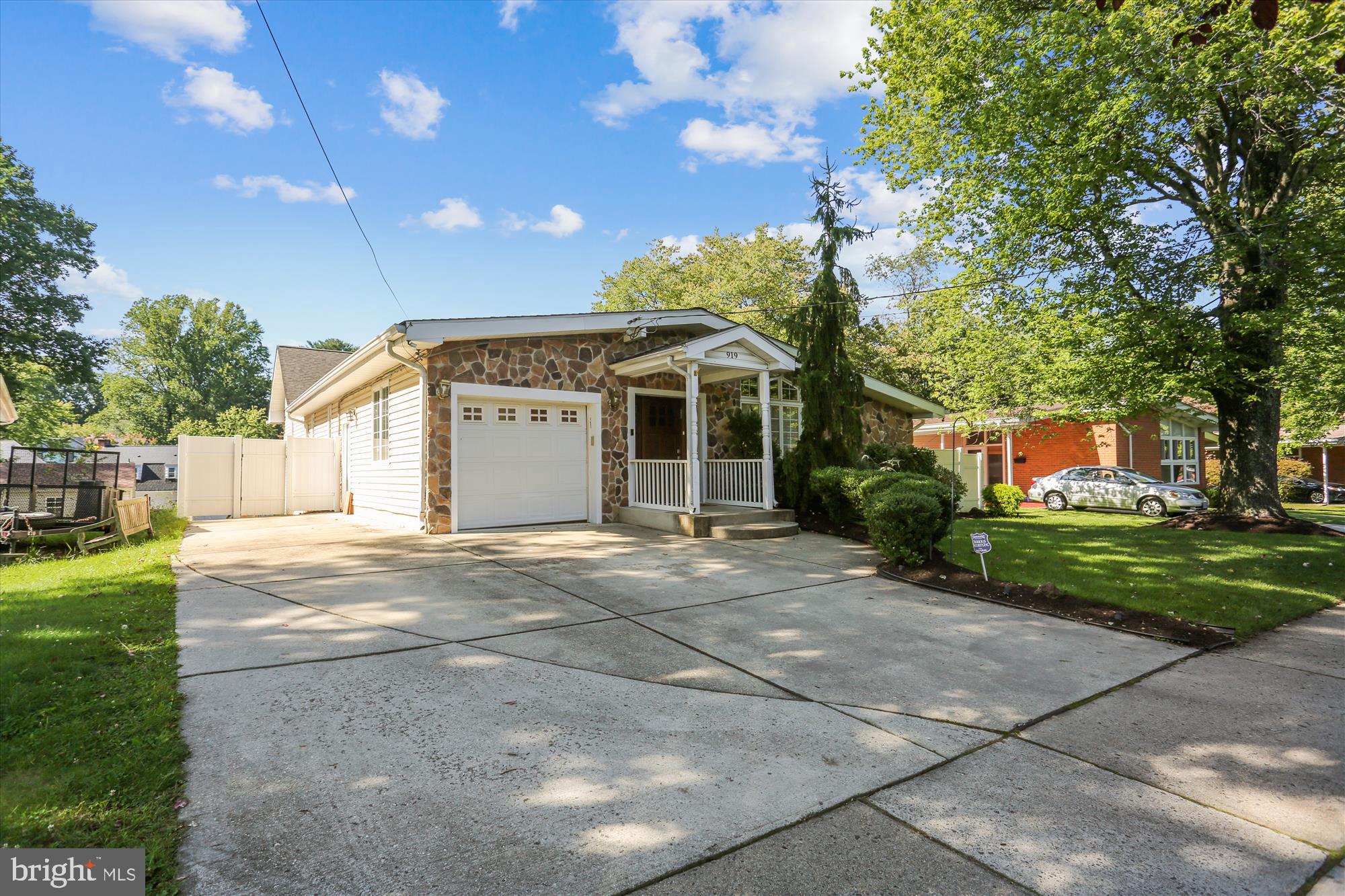919 Hyde Road Silver Spring, MD 20902 - Photo 2 of 45 Front Driveway