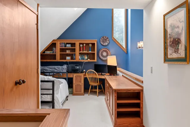 $660,000 | 9 Pond View Road, Unit 9, Winhall, VT 05340