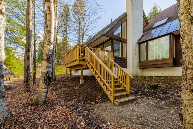$660,000 | 9 Pond View Road, Unit 9, Winhall, VT 05340