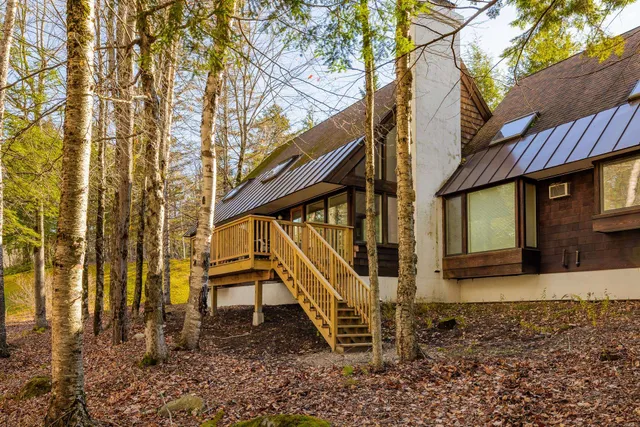 $660,000 | 9 Pond View Road, Unit 9, Winhall, VT 05340