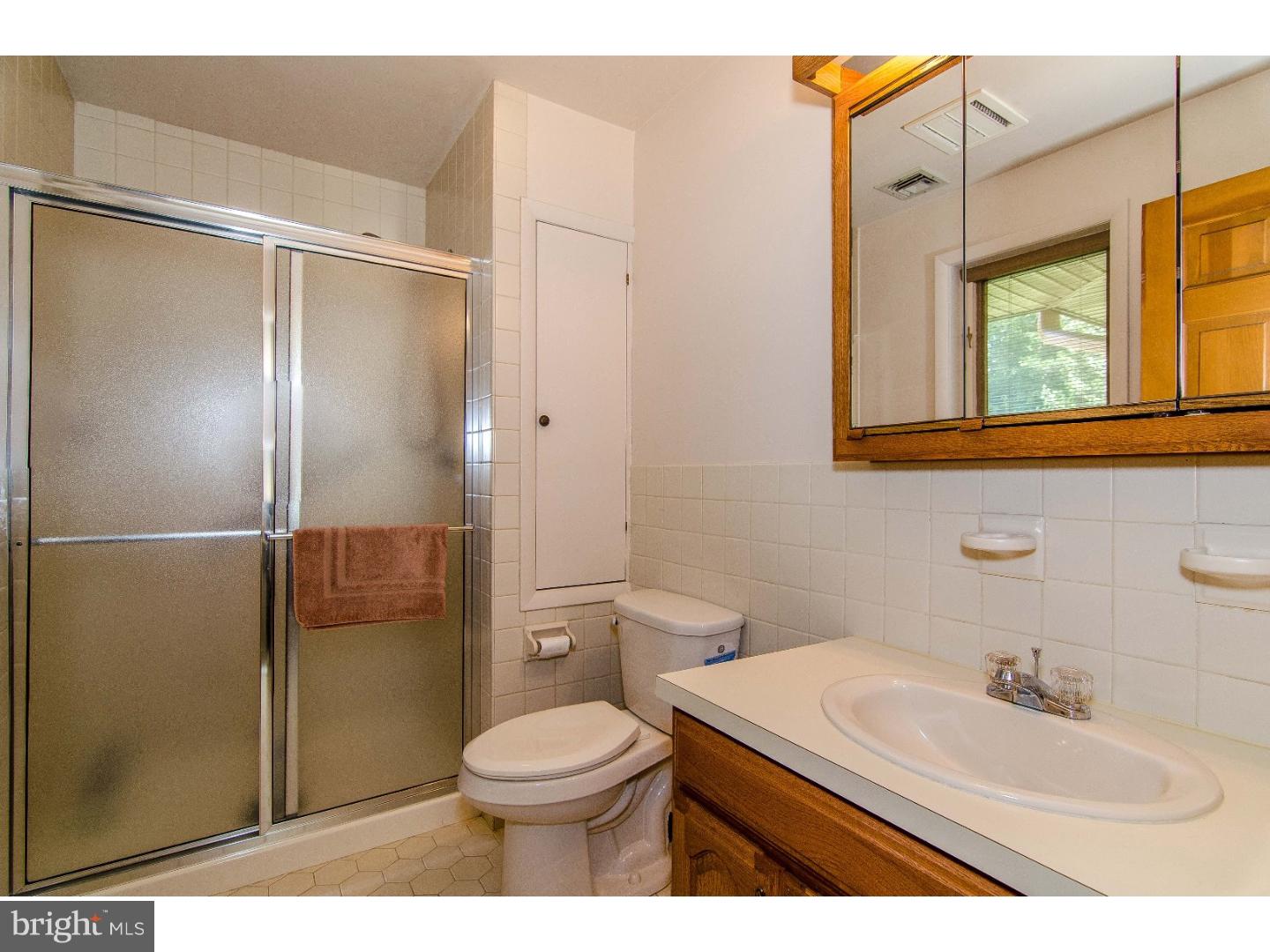 8809 Verree Road Philadelphia, PA 19115 - Photo 13 of 21