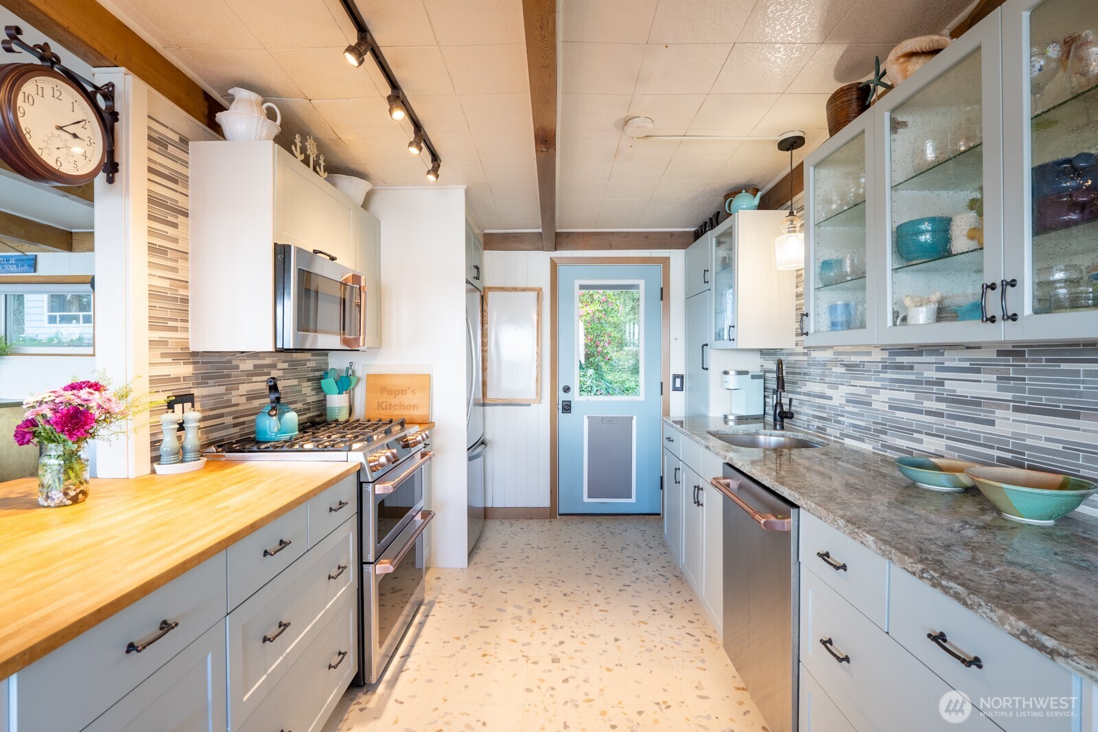 9513 Villa Beach Road Anderson Island, WA 98303 - Photo 12 of 37 Gallery Image 12