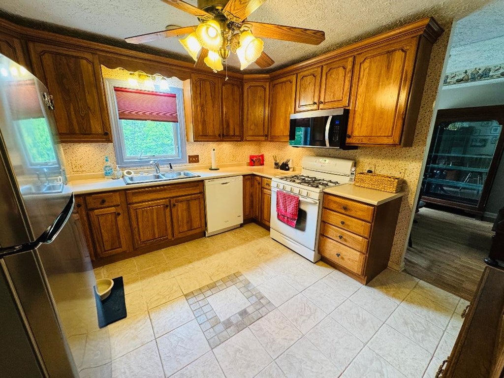 5461 Joy Ranch Road Fancy Gap, VA 24328 - Photo 15 of 58 Gallery Image 15