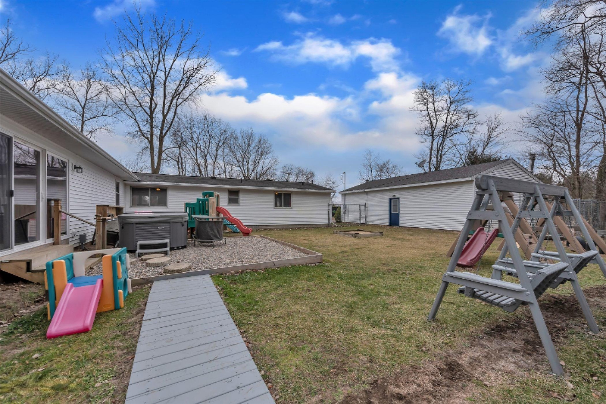 5259 Mt Hope Road Carson City, MI 48811 - Photo 34 of 44 34-5259 S Mt Hope Rd-windowstill-re