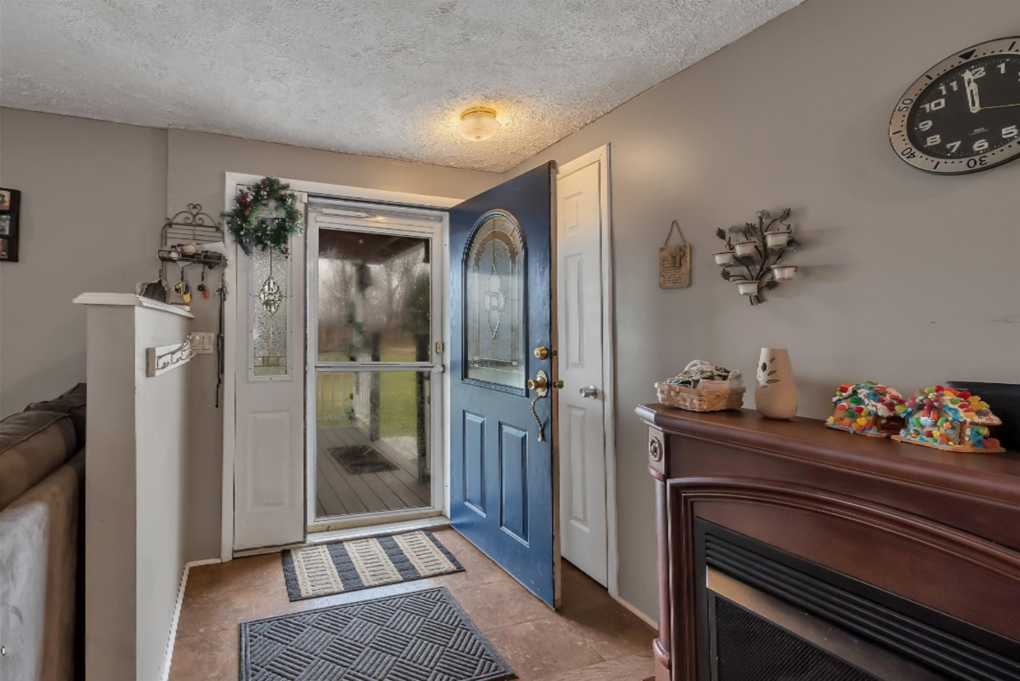 5259 Mt Hope Road Carson City, MI 48811 - Photo 4 of 44 04-5259 S Mt Hope Rd-windowstill-re