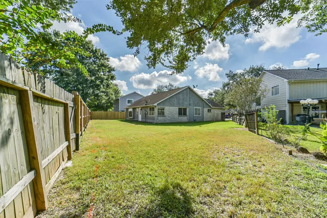 $1,800 | 12502 Miriam Lane, Houston, TX 77071