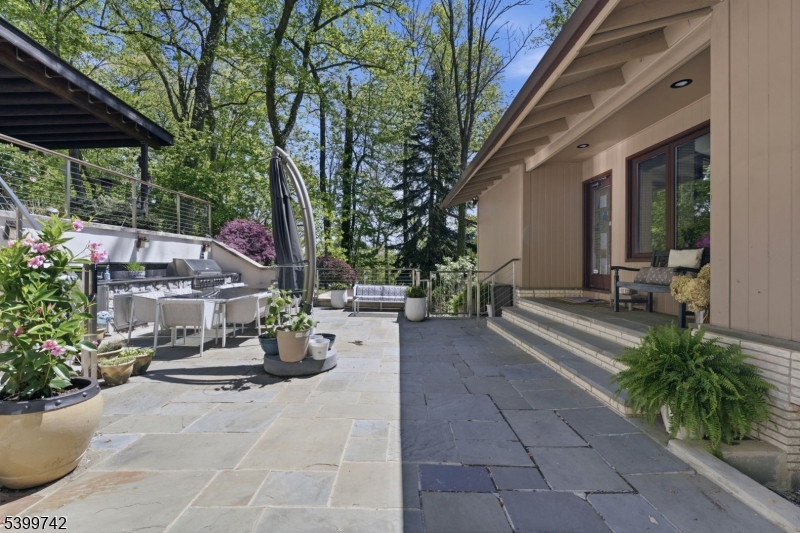 38 Farview Road Millburn, NJ 07041 - Photo 19 of 24