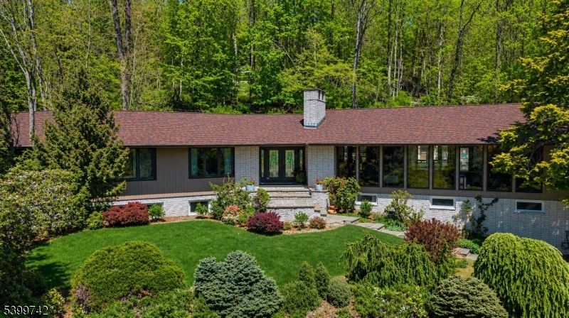 38 Farview Road Millburn, NJ 07041 - Photo 2 of 24