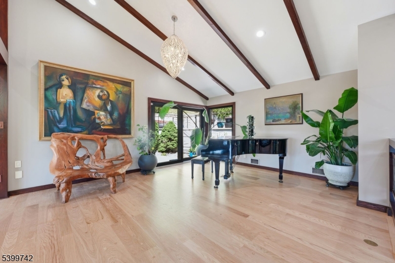 38 Farview Road Millburn, NJ 07041 - Photo 6 of 24
