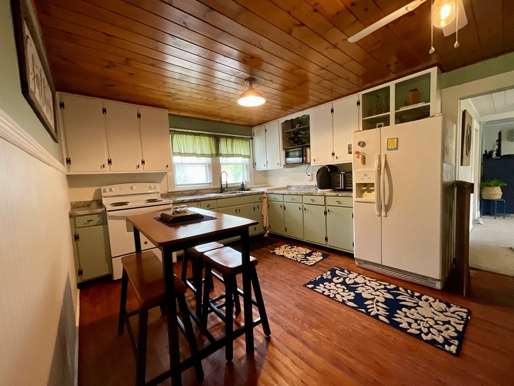 159 Locust Lane Independence, VA 24348 - Photo 12 of 26 Gallery Image 12