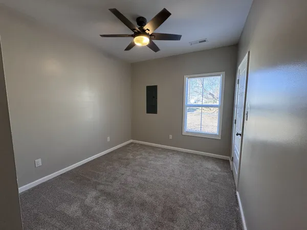 $1,075 | 836 East 21st Street, Unit A, Hopkinsville, KY 42240