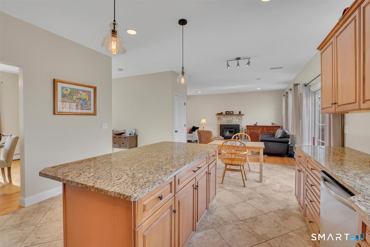 74 Oxbow Road Haddam, CT 06441 - Photo 8 of 31