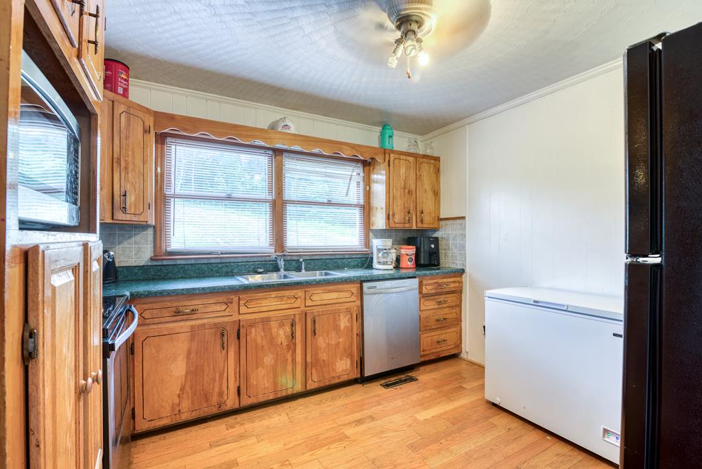 3351 Whitetop Road Chilhowie, VA 24319 - Photo 7 of 19 Gallery Image 7