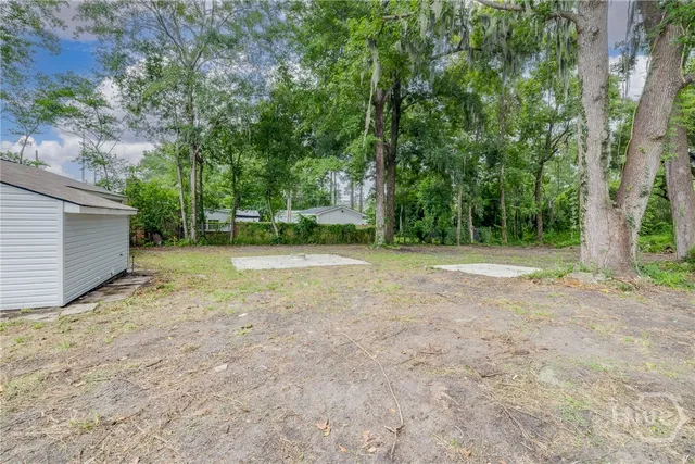 $275,000 | 504 East Montgomery Cross Road, Savannah, GA 31406