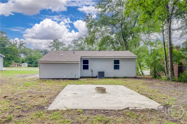 $275,000 | 504 East Montgomery Cross Road, Savannah, GA 31406