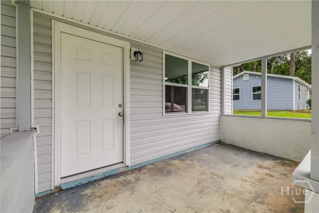 $275,000 | 504 East Montgomery Cross Road, Savannah, GA 31406