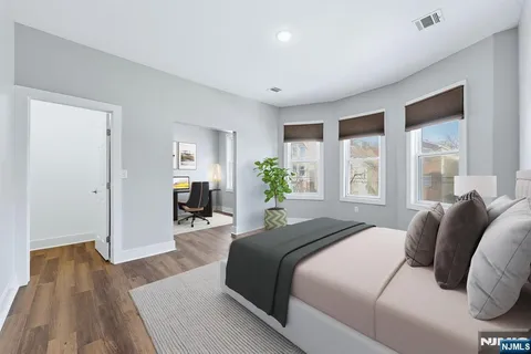 $2,150 | 913 South 18th Street, Unit 2, Newark, NJ 07108